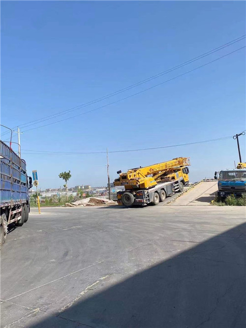 银州区25吨吊车的租赁价格大概是多少？